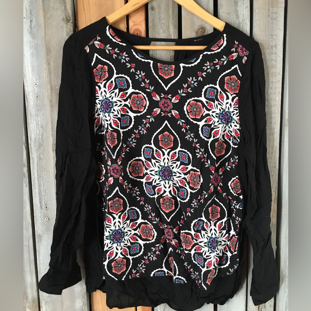 Rayon Long Sleeves Black flower pattern Top